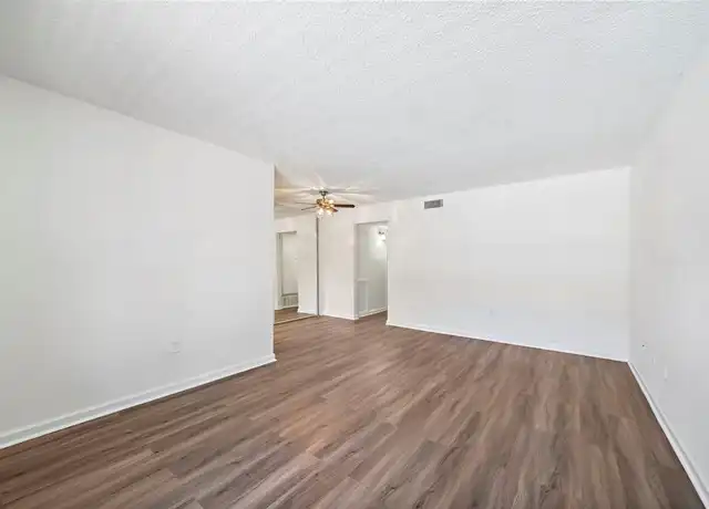 Property at 711 Holiday Dr Unit 34, Galveston, TX, 77550, 1 bed, 1 bath, [object Object]