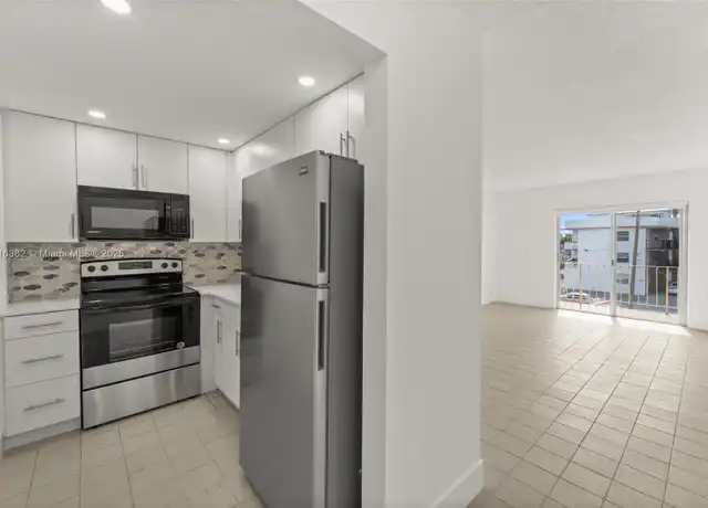 Property at 6200 W Flagler St #308, Miami, FL, 33144, 1 bed, 1 bath, [object Object]