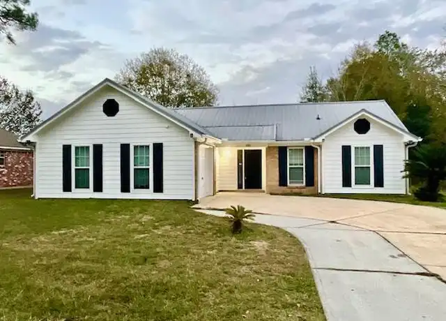 Property at 4081 Groveland Rd, Ocean Springs, MS, 39564, 3 beds, 2 baths, [object Object]