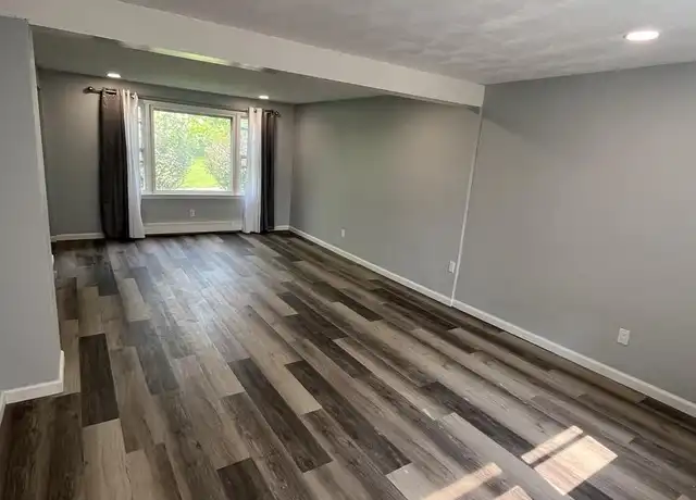 Property at 1555 Whitney Rd E, Fairport, NY, 14450, 4 beds, 2 baths, [object Object]