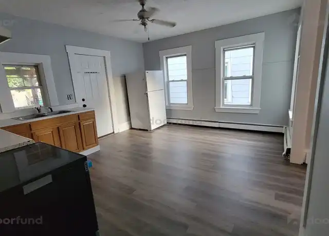 Property at 120 Myrtle Ave Unit 2, Fitchburg, MA, 01420, 4 beds, 1 bath, [object Object]