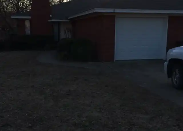 Property at 8607 Southridge Dr Unit 8605, Fort Smith, AR, 72908, 3 beds, 2 baths, [object Object]