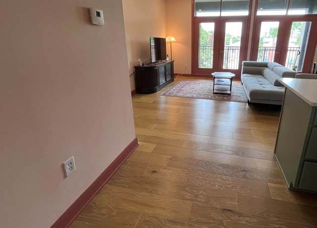 Photo of 825 N 4th St #306, Columbus, OH 43215
