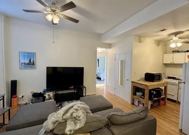 Property at 933 W Fletcher St, Chicago, IL, 60657, 2 beds, 2 baths, [object Object]