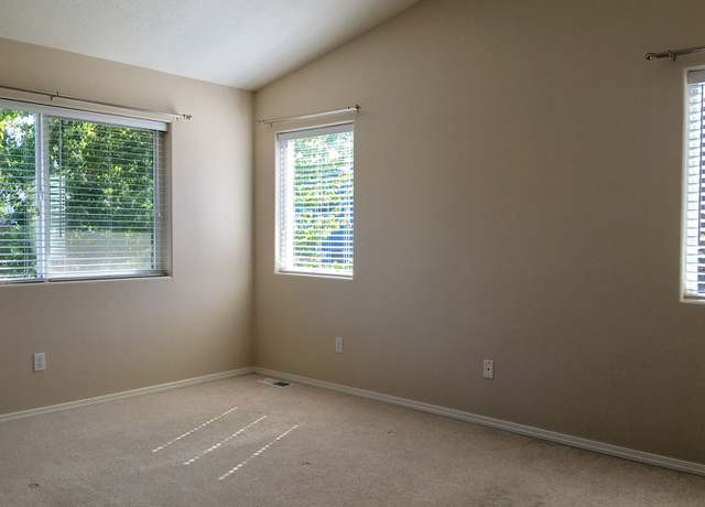 Photo of 5044 NW 151st Ter, Portland, OR 97229