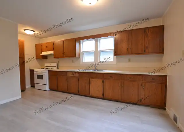 Property at 301 Wheeler Ave, Joliet, IL, 60436, 3 beds, 2 baths, [object Object]