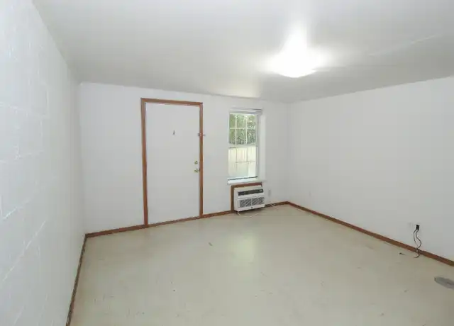 Property at 656 W Adams St, Fayetteville, AR, 72701, 1 bed, 1 bath, [object Object]