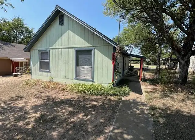 Property at 716 N Houston St, Granbury, TX, 76048, 3 beds, 2 baths, [object Object]