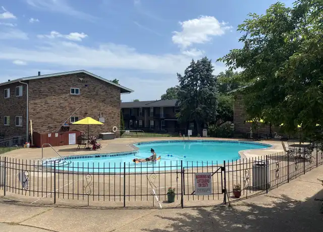 Property at 1052 Teson Rd Unit 1068D, Hazelwood, MO, 63042, 2 beds, 1 bath, [object Object]