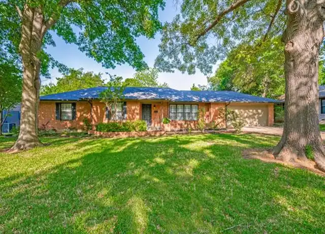 Property at 10715 Royal Springs Dr, Dallas, TX, 75229, 3 beds, 2 baths, [object Object]