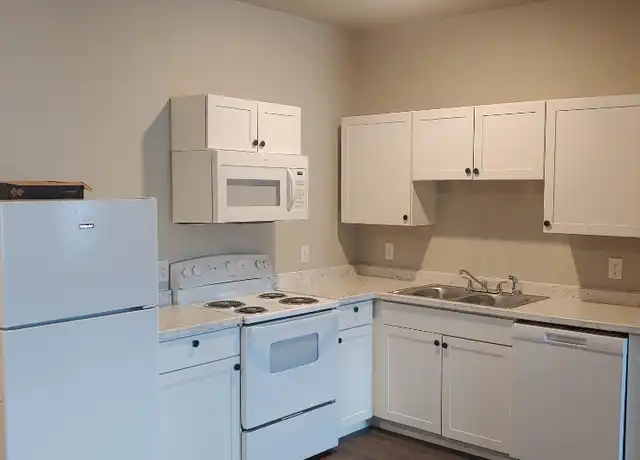 Property at 1520 E Berry St Unit 204, Fort Wayne, IN, 46803, 1 bed, 1 bath, [object Object]