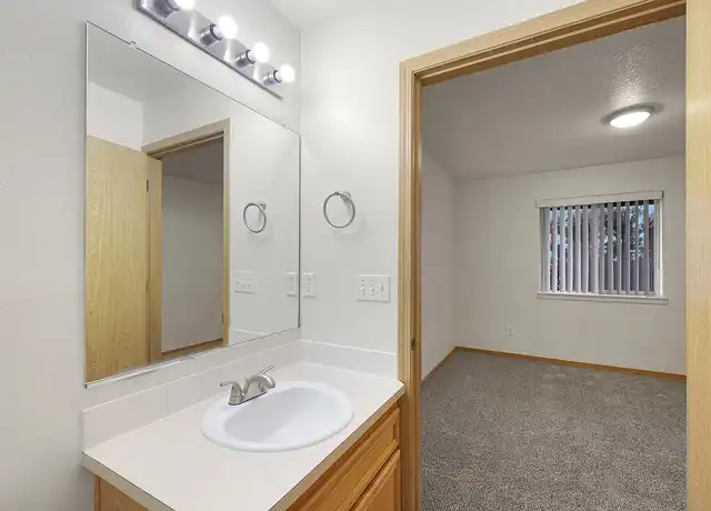 Property at Andrea Place Apartments - 473 SE 169th Ave, Portland, OR, 97233, 2-3 beds, 2 baths, [object Object]