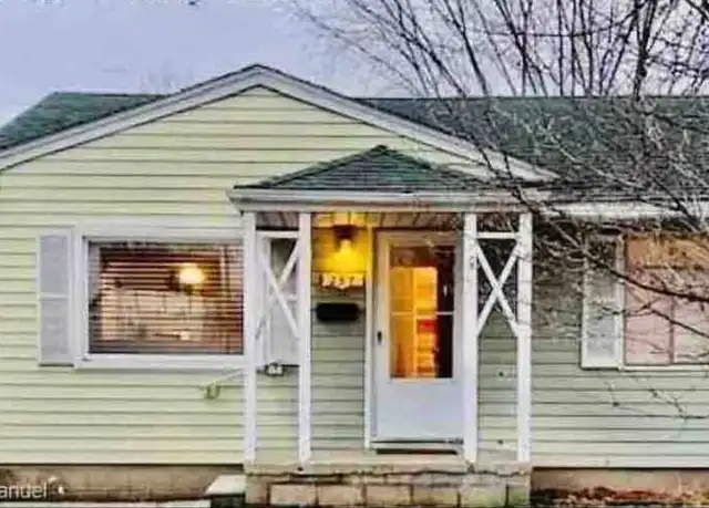 Property at 257 W Goulson Ave, Hazel Park, MI, 48030, 2 beds, 1 bath, [object Object]
