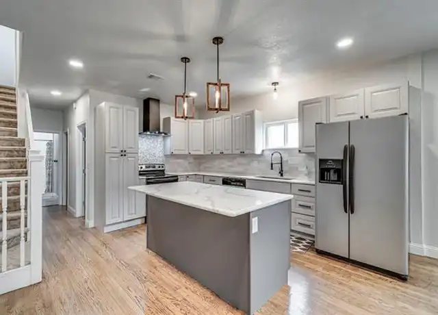 Property at 605 W Page Ave, Dallas, TX, 75208, 2 beds, 1.5 baths, [object Object]