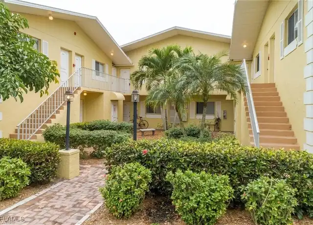 Property at 8135 Country Rd #203, Fort Myers, FL, 33919, 2 beds, 2 baths, [object Object]