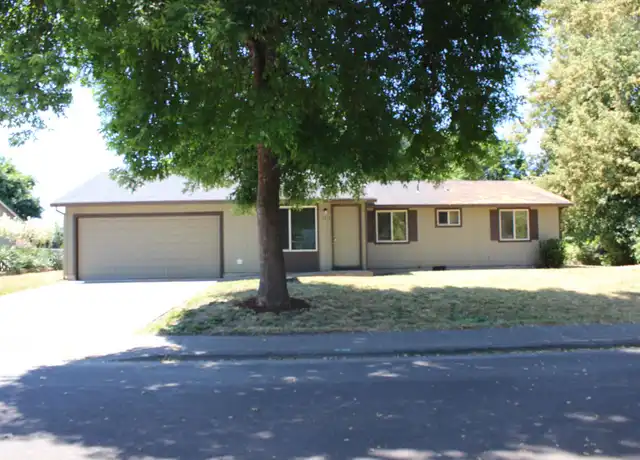 Property at 1931 NE 17th Ave, Hillsboro, OR, 97124, 4 beds, 2 baths, [object Object]