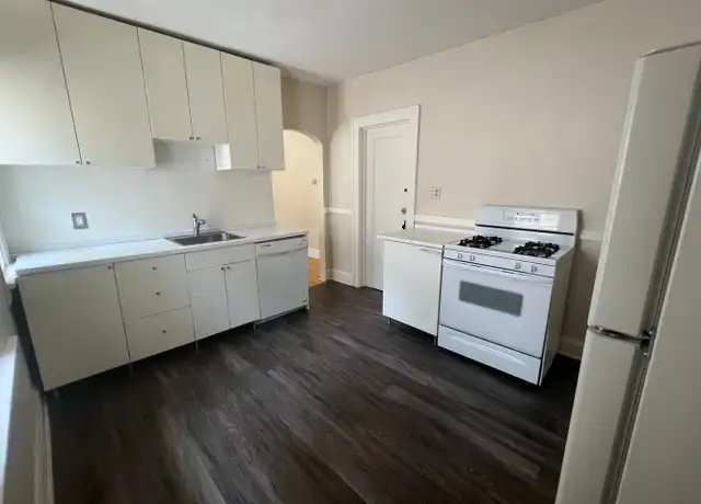 Property at 240 N Irving Ave Unit 2, Minneapolis, MN, 55405, 1 bed, 1 bath, [object Object]