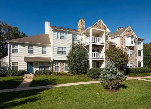 Photo of 7816 Rolling View Ln, Springfield, VA 22153