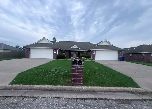 Property at 2060 Ravenwood Pl, Siloam Springs, AR, 72761, 2 beds, 2 baths, [object Object]