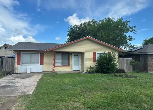 Property at 115 Lee Ave, Gregory, TX, 78359, 3 beds, 1.5 baths, [object Object]