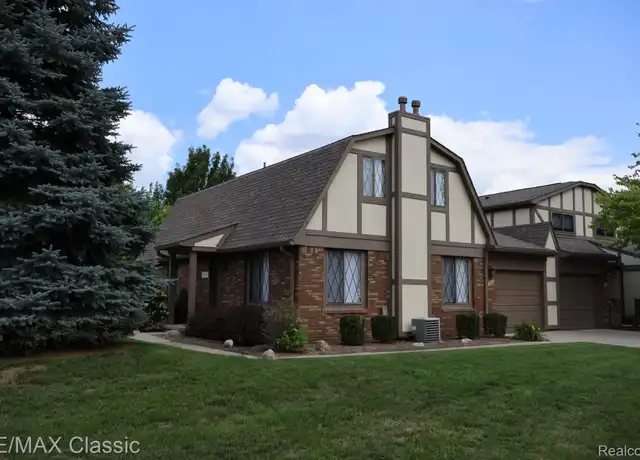 Property at 1961 Pondview Ct, Rochester Hills, MI, 48309, 3 beds, 2 baths, [object Object]