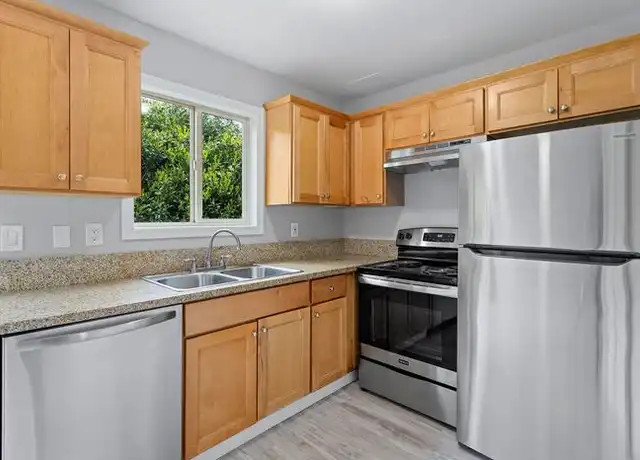 Property at 4137 NE 82nd Ave, Portland, OR, 97220, 2 beds, 1 bath, [object Object]