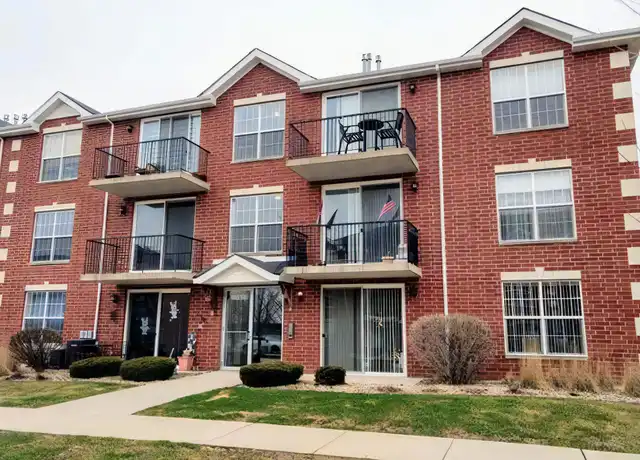 Property at 16650 Liberty Cir, Orland Park, IL, 60467, 2 beds, 2 baths, [object Object]