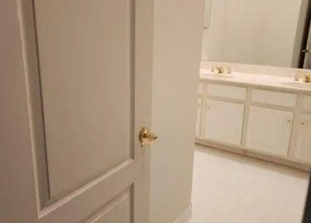 Property at 6406 Springview Pl, Rockville, MD, 20852, 4 beds, 3.5 baths, [object Object]