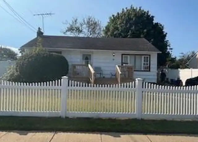 Property at 11 Benjoe Dr, Amityville, NY, 11701, 4 beds, 1 bath, [object Object]