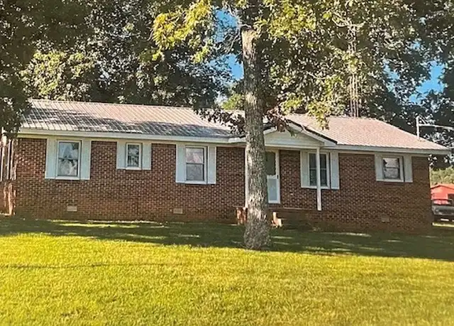 Property at 46 Tri Cities Farm Rd, Winchester, TN, 37398, 3 beds, 2 baths, [object Object]