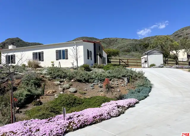 Property at 34035 Pacific Coast Hwy Unit B, Malibu, CA, 90265, 2 beds, 1 bath, [object Object]