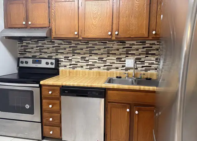 Property at 3760 Inverrary Dr Unit 2Q, Lauderhill, FL, 33319, 1 bed, 1.5 baths, [object Object]