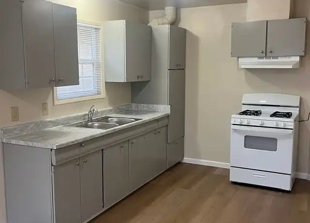 Property at 59 N Hebbron Ave, Salinas, CA, 93905, 1 bed, 1 bath, [object Object]