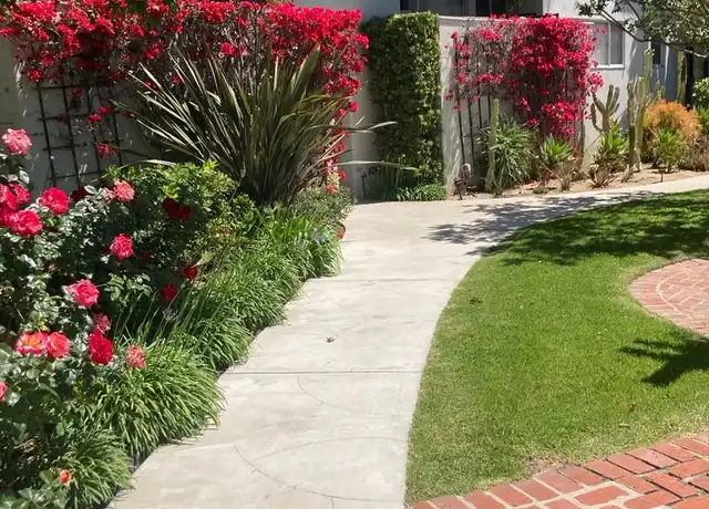 Property at Laurel Garden Apartments - 1632 N Laurel Ave, Los Angeles, CA, 90046, 2 beds, 1-2 bath, [object Object]