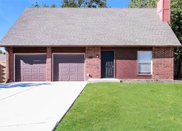 Property at 445 Larkspur Ct, Edmond, OK, 73003, 3 beds, 2 baths, [object Object]