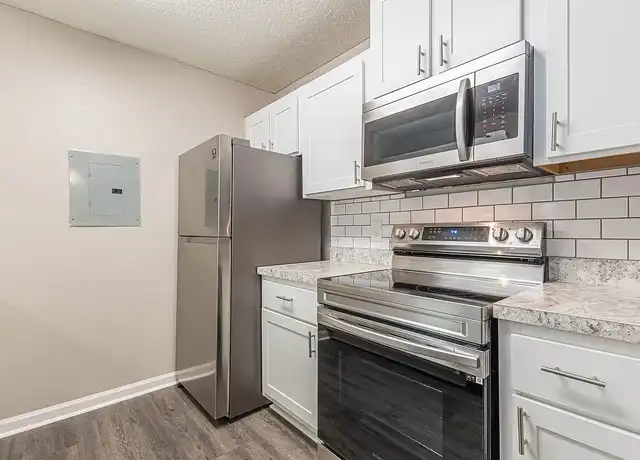 Property at Balmoral Village - 450 S Peachtree Pkwy, Peachtree City, GA, 30269, 1-2 bed, 1-2 bath, [object Object]