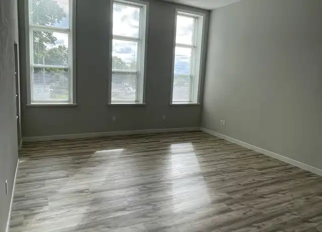 Property at 530 Maiden St Unit 530-3, Mineral Point, WI, 53565, 2 beds, 1 bath, [object Object]