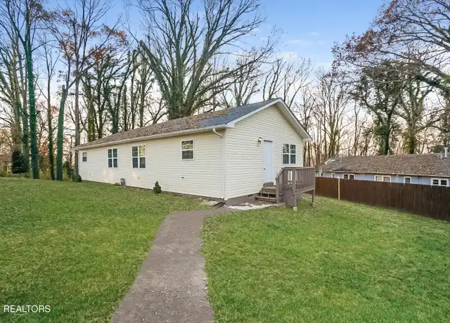 Property at 107 N Walker Ln, Oak Ridge, TN, 37830, 3 beds, 2 baths, [object Object]