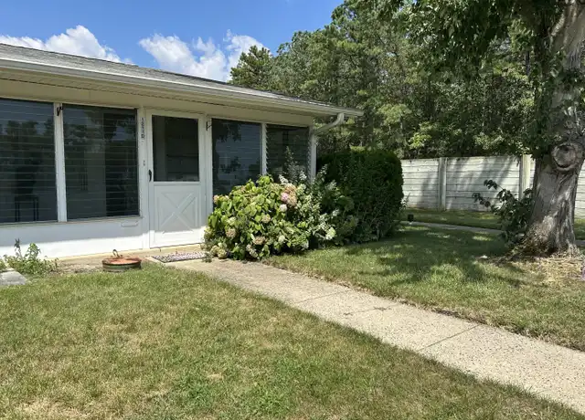 Property at 1211D Shetland Dr Unit D, Lakewood, NJ, 08701, 2 beds, 1 bath, [object Object]
