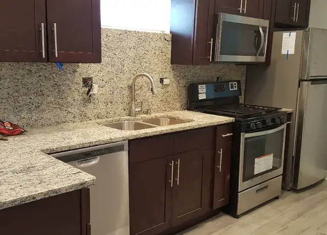 Property at 3751 W Diversey Ave Unit B, Chicago, IL, 60647, 2 beds, 1 bath, [object Object]