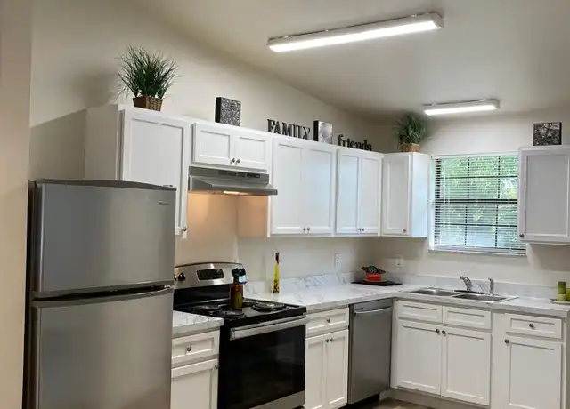 Property at 6933 W University Ave Unit 905, Gainesville, FL, 32607, 2 beds, 2 baths, [object Object]