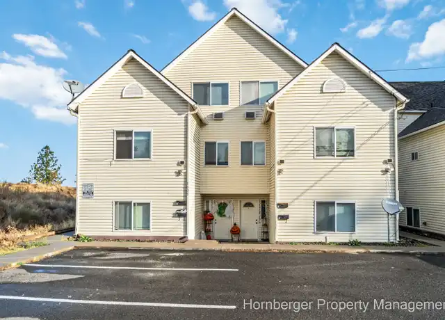 Property at 1605 E Hartson Ave Unit 4, Spokane, WA, 99202, 4 beds, 2 baths, [object Object]