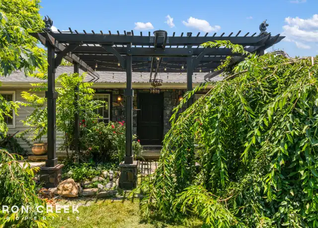 Property at 668 Sand Hill Rd, Asheville, NC, 28806, 3 beds, 2 baths, [object Object]