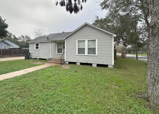 Property at 502 E Church St, El Campo, TX, 77437, 2 beds, 1 bath, [object Object]