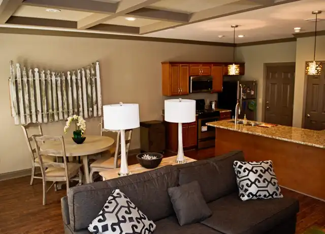 Property at 210 W Cranford Ave Unit C15, Valdosta, GA, 31602, 3 beds, 3.5 baths, [object Object]