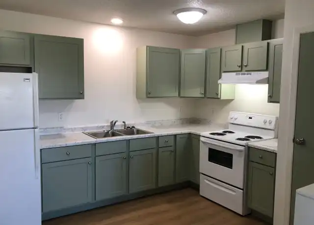 Property at 1189 17th Ave W Unit 3, Dickinson, ND, 58601, 2 beds, 1 bath, [object Object]