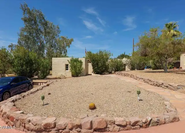Property at 5702 E Camelback Rd, Phoenix, AZ, 85018, 1 bed, 1 bath, [object Object]