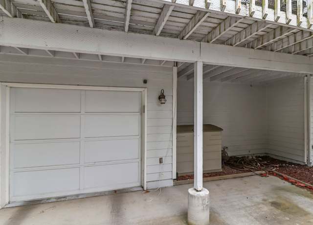 Photo of 1121 SW Barrington Dr #2, Oak Harbor, WA 98277