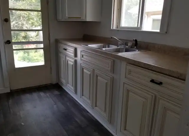 Property at 914 Richie Ave Unit 1, Lima, OH, 45805, 4 beds, 2 baths, [object Object]