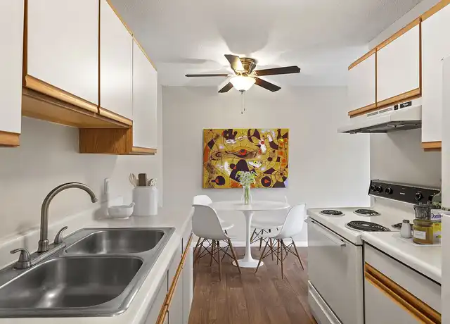 Property at Windsor South Apartments - 2280 Silver Ln, Saint Paul, MN, 55112, 1 bed, 1 bath, [object Object]